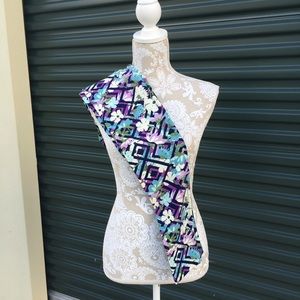 Lularoe leggings. One size. Made in Vietnam.